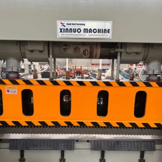 Máquina Guilhotina Hidráulica CNC | Hydraulic Sheet Metal Shearing Machine